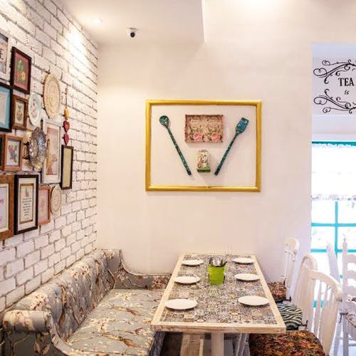 Grandmama's Cafe -Hayyaahere