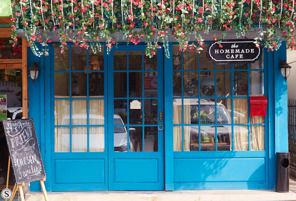 Insta- Worthy Cafe - HomeMade Cafe - Hayyaahere