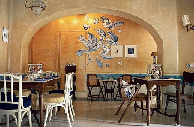 Taj Mahal Tea House- Hayyaahere.com