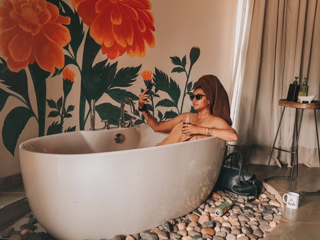 Bath Tub - Indoor Photoshoot Ideas