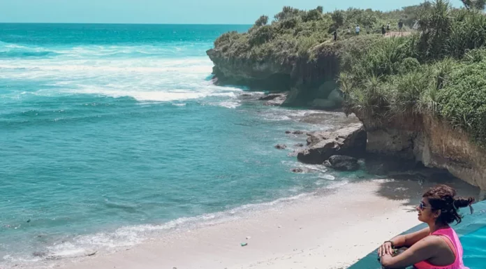 Dream Beach Bali: Your Ultimate Relaxation and Adventure Spot DREAM BEACH ON NUSA LEMBONGAN